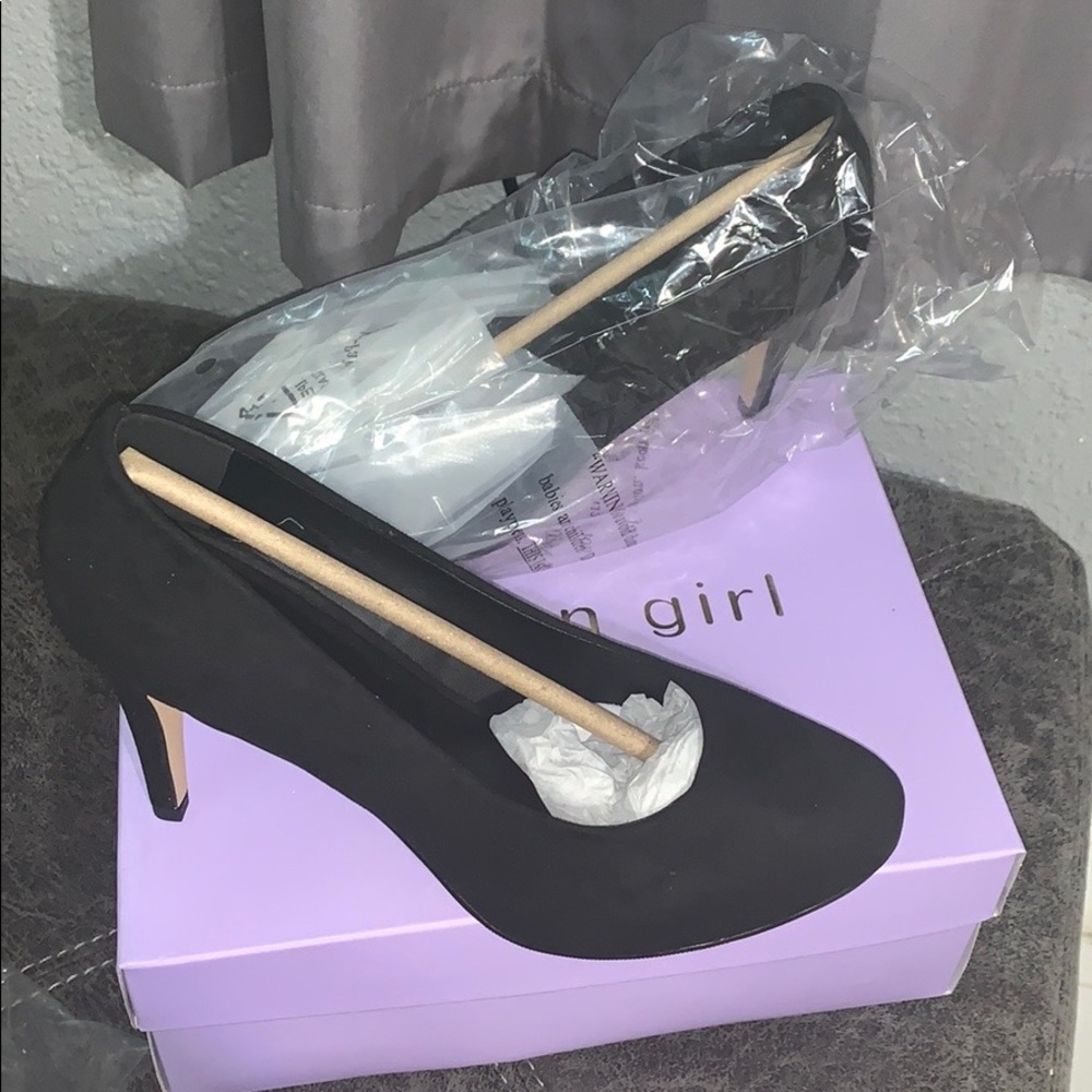 Kelsey black fabric heel